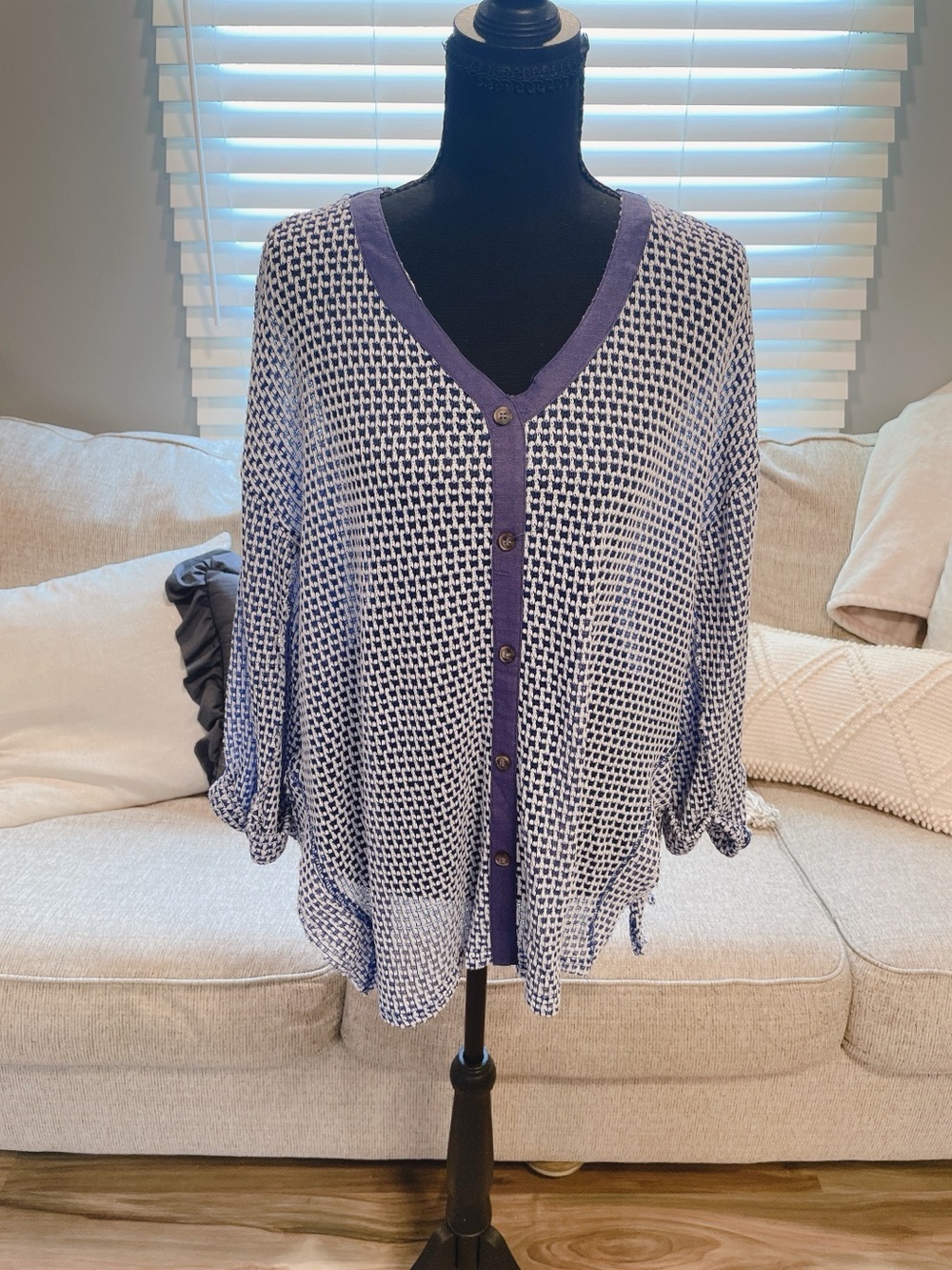 Umgee Size Small New With Tags Navy & White Sweater